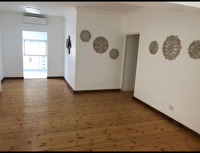 4 BEDROOM FREEHOLD RENTED IN SYDENHAM